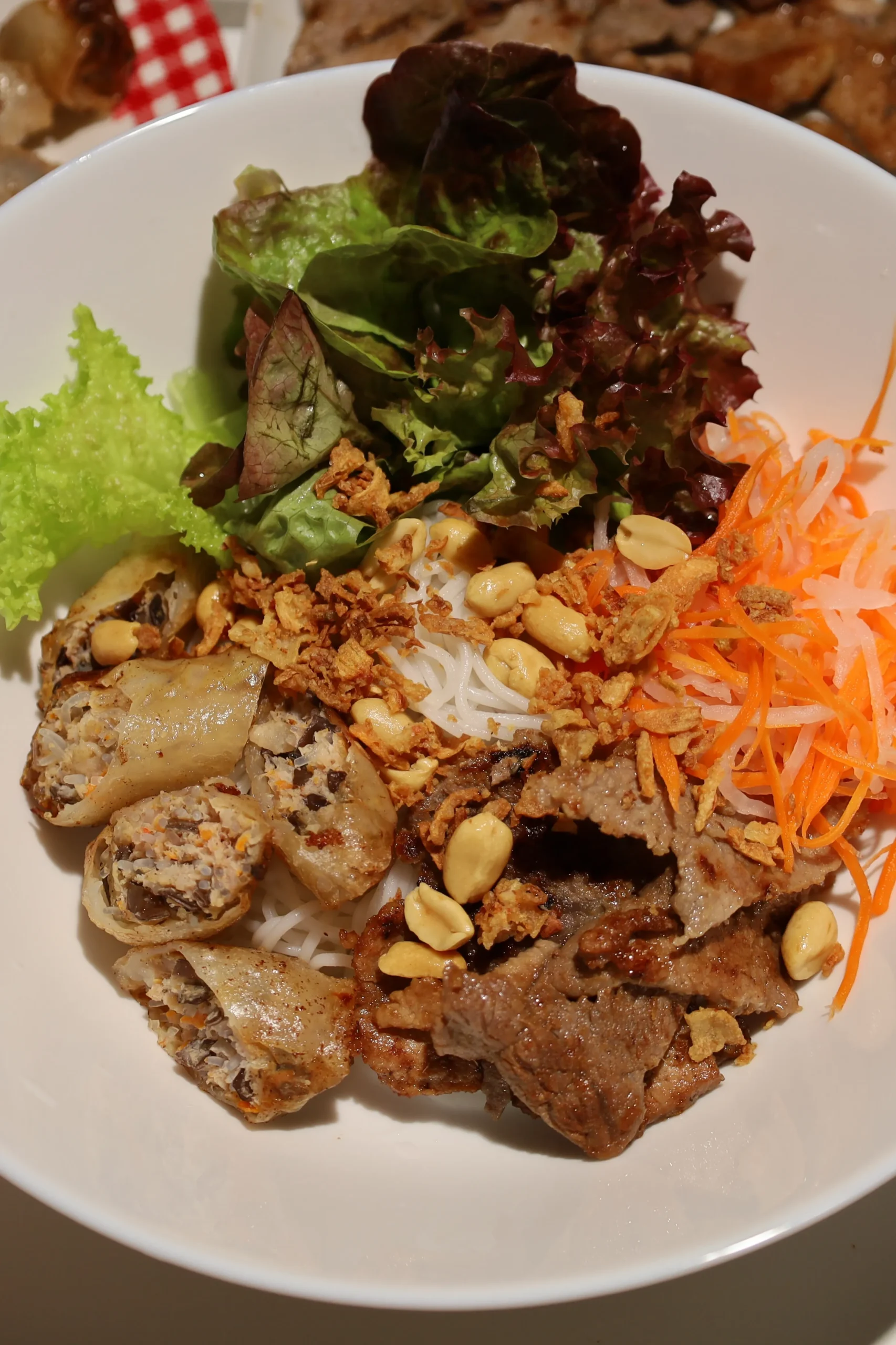 Bun Thit Nuong Recipe (Vietnamese Lemongrass Pork and Vermicelli ...