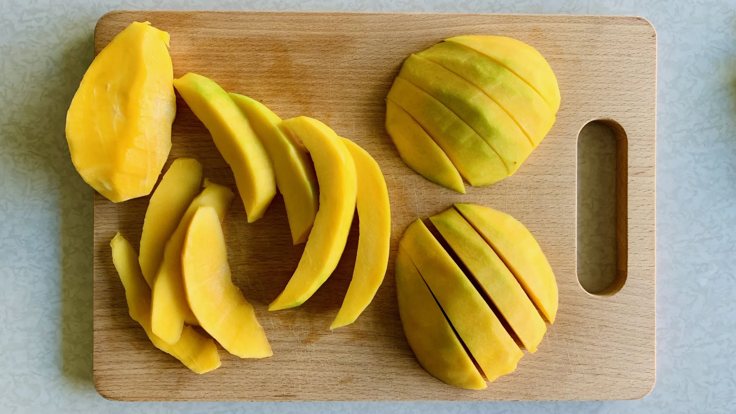 cut a mango