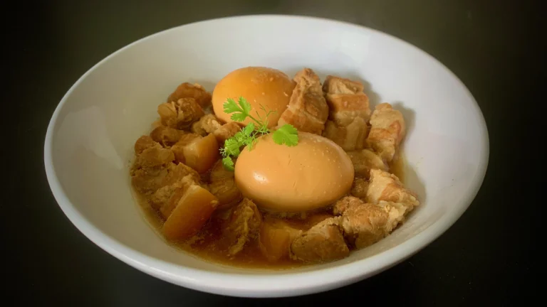 thit kho trung
