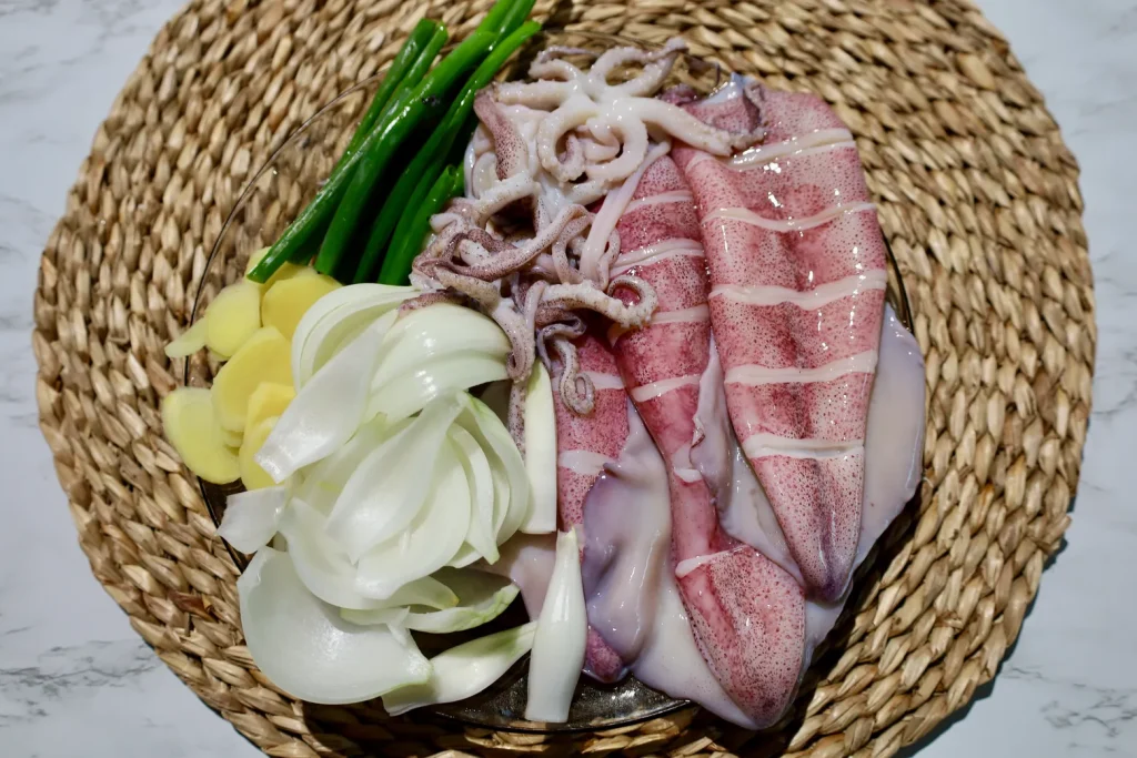 15 minutes Steamed Squid Recipe - Keep Up Cooking