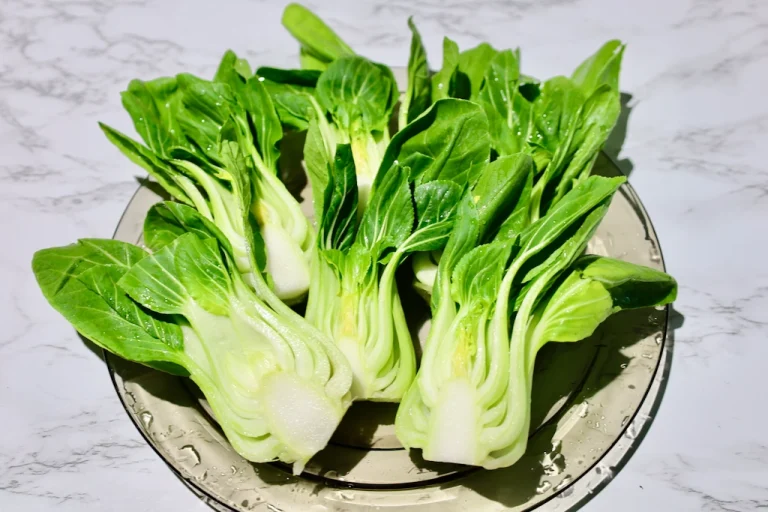 prepare bok choy to stir fry with oyster sauce