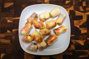 vietnamese rice paper rolls with egg