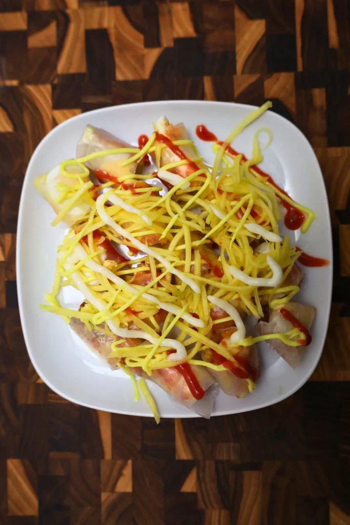 vietnamese rice paper rolls with egg