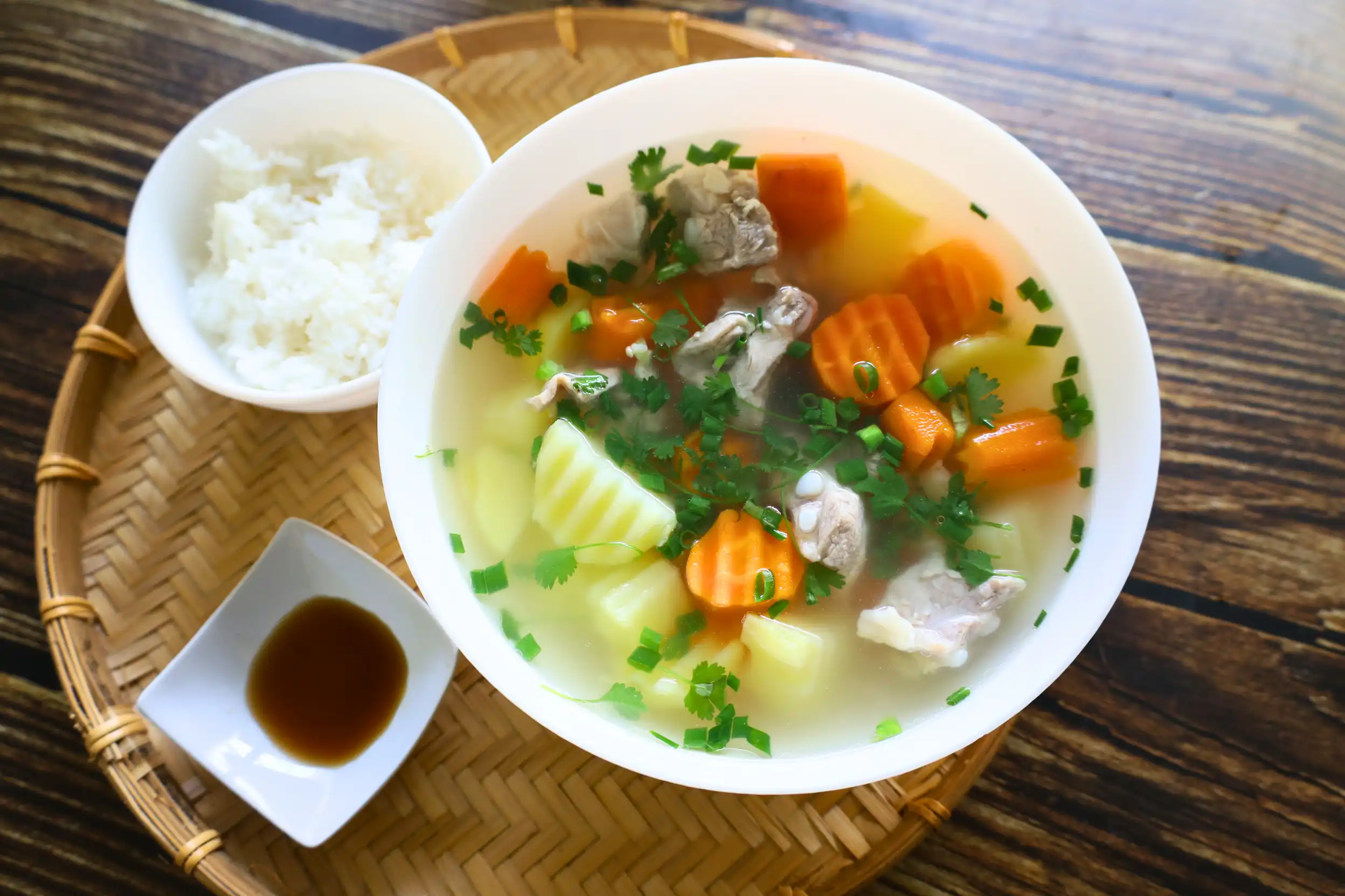 Vietnamese-Pork-Rib-Soup-with-Potato-and-Carrot
