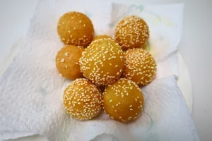 sesame balls fried glutinous rice balls