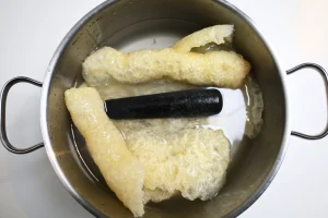 vietnamese baked pork rind soup - canh bong tha