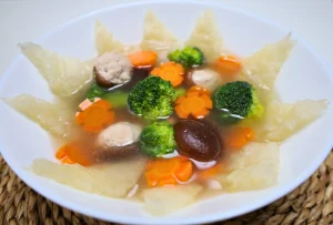 vietnamese baked pork rind soup - canh bong tha