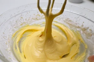 sponge cupcake with salted egg yolk