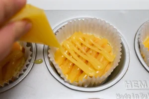 sponge cupcake with salted egg yolk
