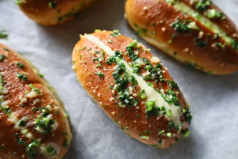 korean cream cheese garlic bread